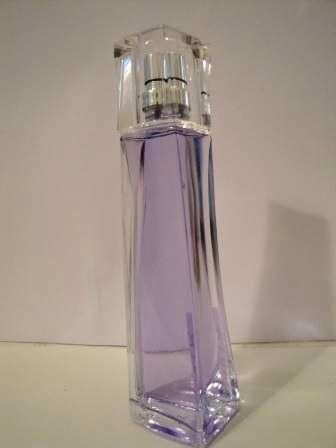  Nouveau Parfum En Destockage - hygiene entretien je vends un nouveau parfum  pour 40€ la bouteille. j'ai 10000 bouteilles en stock pour commencer. demandez-moi la fiche technique et le visuel du parfum si vous comptez acheter.