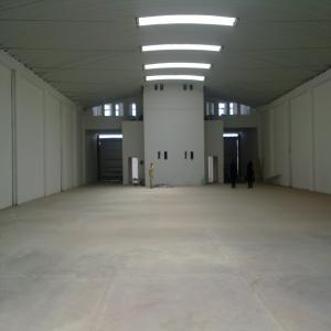  Patenariat - conditionnement cherche partenaire avec savoir faire industriel--   cherche partenaire avec savoir fair marocain ou etranger, on dispose d un local de 1000 m2 (700m2 depot couvert, show room et 300m2 de bureaux sur deux niveaux) dans la zone industrielle sapino a 15 km de casablanca et 2 km de l aeroport,  nous etudio