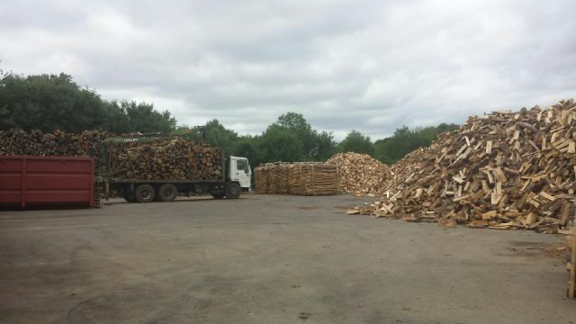  Bois Buches Vrac Et Palettes - energie renouvelable grossiste bois de chauffage recherche partenaires s&eacute;rieux ,  livraison fond mouvant vrac ou palettes 0, 50 ,  0, 33,  0, 40 ,  0, 25.--contrat d'approvisionnement annuel serait un plus et gage de s&eacute;rieux.--bois de qualit&eacute;,  chenes,  hetre,  charme.--tarif suivant lieu de livraison et quant