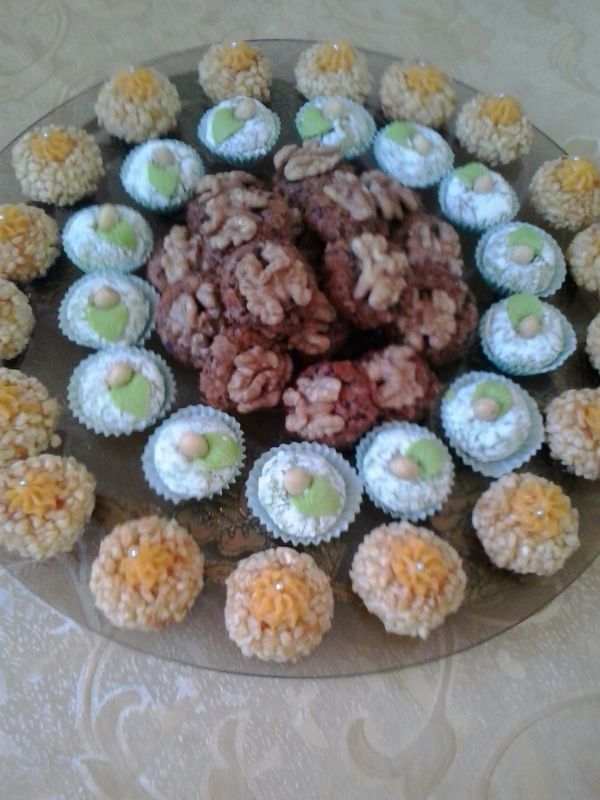  Patisserie Marocaine - patisserie bonjour;----soci&eacute;t&eacute; qui fabrique tout type de p&acirc;tisserie marocaine traditionnelle.--on utilise les produits 100% naturelles et nous offrons une tr&egrave;s bonne qualit&eacute; tout en respectant les d&eacute;lais