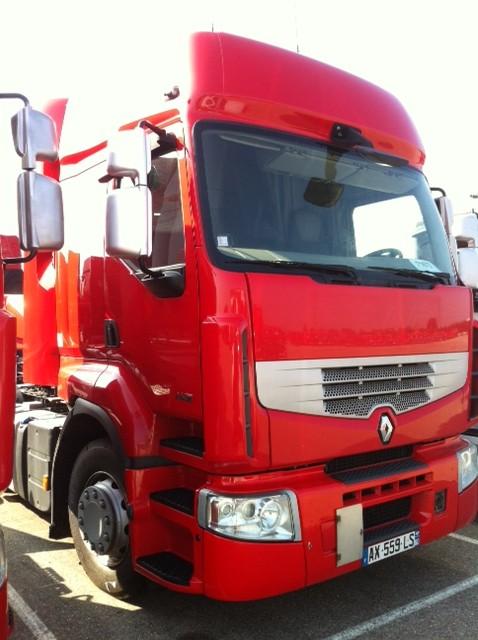  Camion Renault Premium Hr 460 Dxi - transport transit logistique camions renault d'occasions.--etat neuf,  pneus neufs ou 10 pour cent usure. 400 &agrave; 500000 km. disponible 15 par mois.--faire offre.