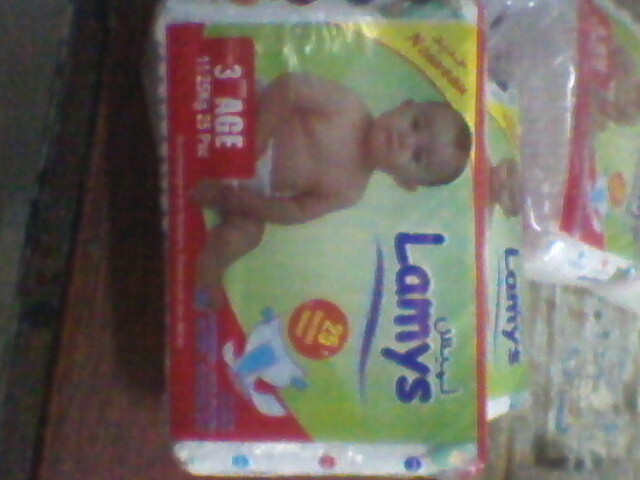  Couche Bebe - hygiene entretien je vous remercie pour votre contact,  nous somme une société de fabrication de la couche bébé de différente taille à savoir  small. medium. large. extra large   nous exportons notre produit  nous vous proposante un meilleur prix une bonne qualité----