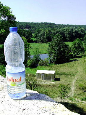  Eau De Source De France - boisson alcoolisée bonjour nous sommes une société au bénin et nous avons la représentation d'une eau de source de france  de zero nitrate dont nous cherchons des représentants dans l'afrique de l'ouest et afrique centrale veiller nous contacter merci.