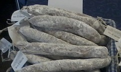  Saucissons De Normandie - viandes et oeufs nous vous proposons des lots de saucissons secs de grande qualité.--poids 150g environ.-- produit français.--saucisson normand,  nature,  au calvados,  au camembert,  champignons noirs,  aux algues,  antillais,  noix ,  noisettes,  fumé ,  herbes,  olives et poivres.--conditionnement - car