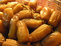  Deglet Nour Tunisien - fruits et légumes nous sommes des producteur de deglet nour si vous avez besoin d'une quantité n'hésite pas de nous contacter ,  merci