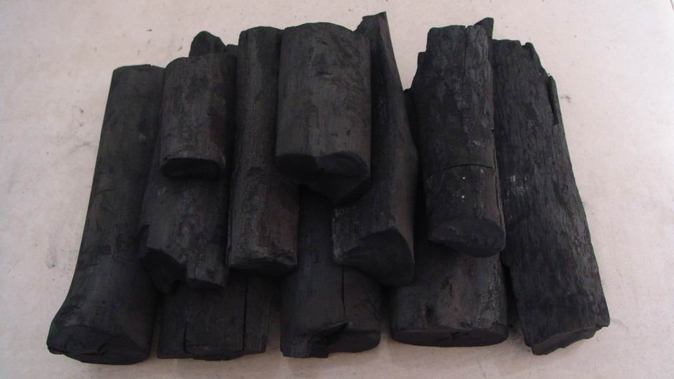  Charbon De Bois - bois charbon fibre notre groupe installé en australie fabrique et vend du charbon de bois ( chene majorité)conditionnemt à la demande. par container 40 . prix 495 us$ /tonne cif sur tout port europeen.