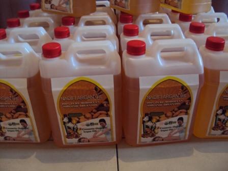  Huile D'argan - huiles nous sommes une grande societe qui fait la production de tout produit cosmetique du huile d'argan,  pour toutes informations contactez nous 