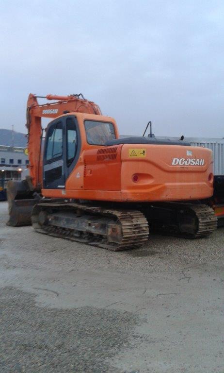  Pelle Sur Chenille Doosan Dx 140 Lc - matériels machines pelle doosan sur chenilles----type dx 140 lc----ann&eacute;e 2008----heures 2200--3 godets --attache rapide