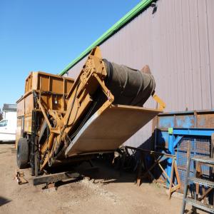  Déchiqueteur De Palette D  Occasion - matériels machines vends d&eacute;chiqueteur de palette  d  occasion ----ind&eacute;pendant et mont&eacute; sur ampirol--broye des palettes-- gueule d entr&eacute;e 1800 mm-- moteur thermique 270 ch.--2 moteurs hydrauliques entrainements de rotor--d&eacute;ferraillage par rotor magn&eacute;tique en sortie de tapie--ma