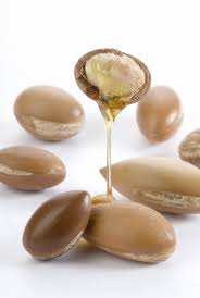  Huile D'argan Bio Et Pure Cosmétique Et - huiles societe productrice de pure et bio huile  d'argan cosm&eacute;tique et alimentaire produites par la machine,  nous recherchons des clients pour vendre nos produits et nous acceptons tous les types d'emballages ainsi que n'importe quelle destination dans le monde.