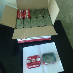  Sardines L'huile Végétale D'origine Tunisienne - conserve semi conserve sardines à l'huile végétale  ----nous exportons des sardines à l'huile végétale très bonne qualité d'origine tunisienne------conditionnement - --50 boites rouges 125 gr / carton--3200 cartons / conteneur 20''----echantillons disponibles gratuit