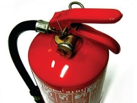 Extincteurs - matériels machines dans la prévention et la lutte contre les incendies,  l'extincteur est l’instrument que le grand public et le professionnel utilisent. l’outil est en réalité un appareil contenant une substance extinctrice dans un réservoir à haute pression. le dispositif fonctionne