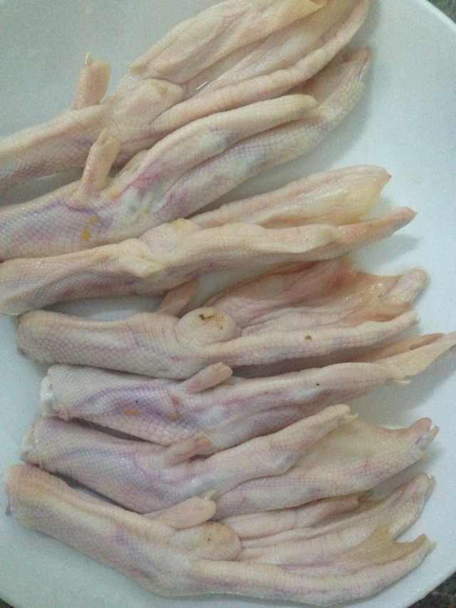  Cherche Fournisseur De Langue Et Patte De Canard - viandes et oeufs bonjour,  ----nous cherchons les fournisseurs de langue et patte de canard,  nous en avons besoin 1000-2000tons par an,  merci de nous contacter pour plus des informations