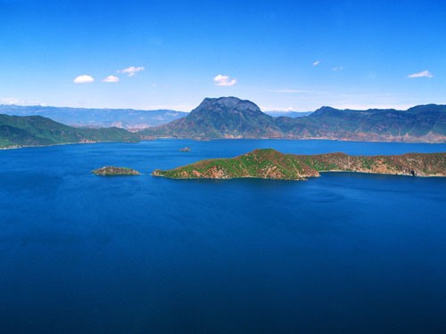  Spiruline Naturelle Et Biologique - matiere vegetale  société française basée en chine,  nous proposons de la spiruline,  en poudre ou sous forme de comprimés,  entièrement naturelle et biologique,  cultivée sur les bords d'un lac de haute altitude du nord du yunnan. l'éloignement,  de cette ré