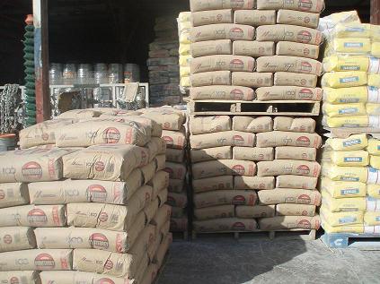  Ciment Portland 42,5 - ciment nous disposons de ciment   en sac de 50kg,  cif 71$/tm . quantité minimale - 12500 tm/mois . origine - espagne et autres pays ue conditions - on ne répond qu´au clients directes avec icpo bancarisée + garanties financières. vente directe. l´usine ne prend pas en charge les