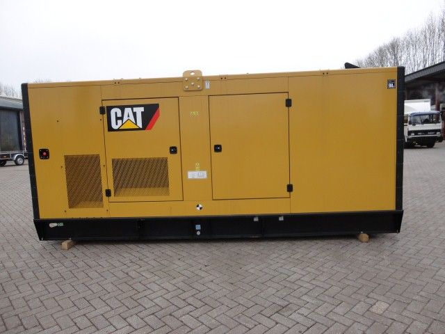  Groupes Électrogènes 440 Kva Neufs - matériels machines brafcom met en vente sans facture 2 groupes &eacute;lectrog&egrave;nes &agrave; l'&eacute;tat neuf,  un caterpillar 440 kva et un sdmo 440 kva.--prix- 10 000 000 da--une affaire a saisir.--pour plus d'infos,  appeler-nous 