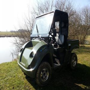  Pick-up 4x4 Électrique - matériels machines pick-up 4x4 électrique.--capacité - 500 kg--cabine.--homologué route.--idéal pour ferme d'élevage,  gde exploitation,  ... 