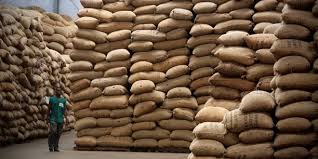  Noix D'acajou - céréales bonsoir mr et mme -- nous somme des agriculteur au benin et nous  disposons d'une importante quantité et qualité de noix-- d'acajou non traité et stocké dans de--bonnes conditions. conditionnement - sacs de 100 kg,  livre fob quantité - 5880 tonnes--prix par tonne -