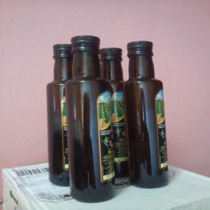  Extra Virgin Olive Oil - olis we are a spanish company specialized in the production of extra virgin olive oil,  a range of different types of formats. best quality and very tastefully,  with a verey good  price.--we have customers in different countries of the world,  and a great experience in the field of export.--contact us for 