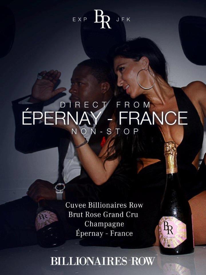  Le Champagne Des Stars - boisson alcoolisée champagne----ce champagne dévoile dès le départ des notes de fruits rouges comme la cerise,  suivies d’un nez de prune et d’abricot. en bouche,  la fraîcheur du chardonnay et la richesse du pinot noir mettent en valeur un champagne à la fois puissant et él&eacu