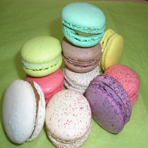  Macarons Haut De Gamme - patisserie macarons haut de gamme sucrés et salés 30 parfums différents par maitre pâtissier,  matières 1ères de haute qualité,  4cm diamètre,  poids 18gr. vente par transporteur froid négatif en france et pays limitrophes,  tarifs dégressifs sui