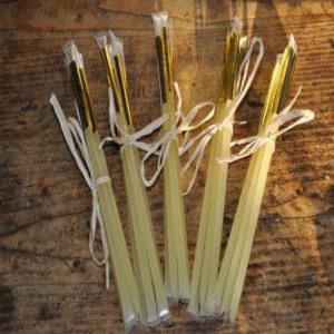  Pailles De Miel De Lavande/provence - sweet sticks (paillettes) de miel de lavande --possibilité de travaux à façon.--méthode artisanale,  travail respectant le produit (pas de congélation,  travail du miel à température ambiante)