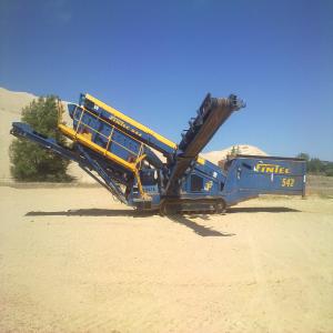  Crible Finlay Fintec 542 - matériels machines    crible----      finlay fintec 542------  type nombre de selection de sable dans le cycle 3---- ----alimentation 99hp----heures 5292----poids 28750kg--    ann&eacute;e de construction- 2005---- --          dernier prix- 52500 eur / (exw)----                dans d'excellentes conditions de travail 