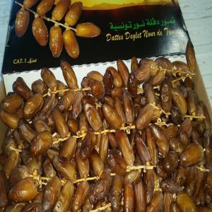  Dattes Tunisiennes - fruits et légumes nous sommes une société tunisienne de commerce international et nous fournissons la meilleure qualité des dattes tunisiennes - deglet nour en diverses variétés et à prix compétitifs 