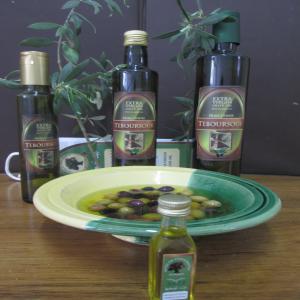  Vente Huile D'olives Extra Vierge - huiles notre huile a une saveur enracinée et une authenticité unique,  élue et médaillé meilleur de l'année.--contenance disponible en --1/5l; 3/4l et 1l=6.8euro--