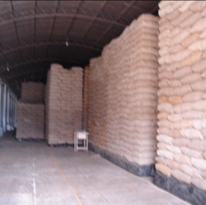  Huile,sucre,riz, Spaguetty - huiles le riz indien paraboled,  riz thaïlandais long grain et huile végétal marque oki, gino, tournesol disponible en grande quantité sucre uncusma 45;150 brésilien en poudre blanc d'origine brésilienne ; quantité 90000m tonnes a un prix intéressant la tonne- 