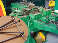  Unité De Production De Clous - matériels machines  voici une unité de production de clous. --avec cette unité de fabrication de pointes en acier lisse (clous),  vous serez capable d'approvisionner en clous de différentes longueurs et différents diamètres les quincailleries et artisans de votre région.----un 