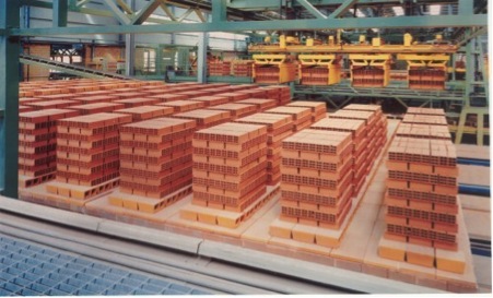  Usine De Brique Vendre - Industrie exploitation --vends d'entreprise spécialisée dans usinage et fabrication de brique rouge depuis plus de 15 ans à casablanca tit mellil sur la zone industriel et bien situé, --un bâtiment industriel construit sur un terrain d'une superficie de 2 hectares dont 10 000 m2 couverts c
