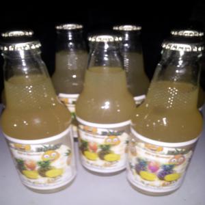  Jus D'ananas Du Bénin - boissons non alcolisée pur jus d'ananas de 250 ml bio,  sans ajout de sucre ni de conservateur,  ni de colorant. il est donc id&eacute;al pour accompagner vos repas ou &eacute;tancher votre soif.
