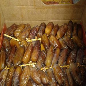  Dattes Deglet Ennour Tunisie - fruits et légumes nous avons les meilleurs dattes de tr&egrave;s haute qualit&eacute;. deglet ennour est la meilleur sur le march&eacute;.--nos dattes,  sont disponibles sous plusieurs formes ---dattes  deglet nour  naturelles branch&eacute;es et standards - 500gr / 1kg /2kg / 5kg.--dattes  deglet nour  conditionn&eac