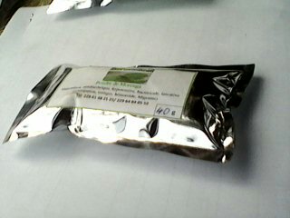  Moringa Oleifera - fruits secs et graines grillées je suis un producteur du moringa oleifera.je recherche des partenaires. actuellement, je fais la transformation en poudre des feuilles de moringa .ces derniers sont confessionn&eacute; dans des emballages anti soleil, command&eacute;s.l' hygi&egrave;ne est respect&eacute;e.