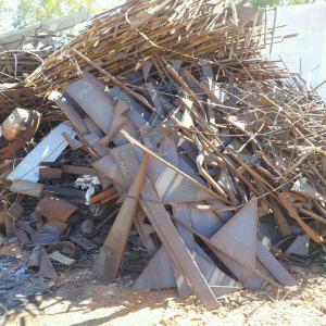  Stock De Fer Ferrailles Bonne État - métaux société d'import / export installer au maroc sur casablanca met en vente un stock de ferrailles en fer disponible 80 tonnes bon état avec un très bon prix 200 euro/tonne. 