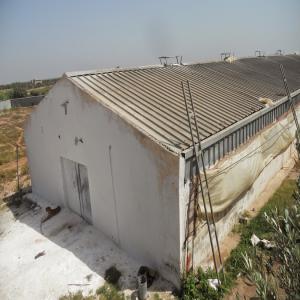  Exploitation Avicole Agricole - Investissement capitaux je cherche investisseur pour démarrer le projet de louer une exploitation avicole et agricole de sup. 13.300 m²,  clôturée avec un bâtiment d'élevage (=800m²),  l'exploitation dotée  de puits avec pompe,  une réserve et une petite habitation; l exploitatio