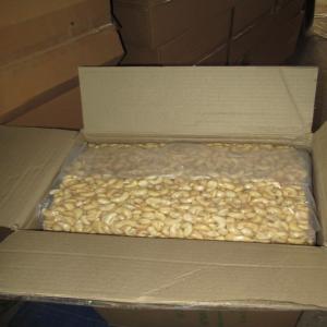  Noix De Cajou Décortiquées W320 Us/kg - fruits secs et graines grillées noix de cajou d&eacute;cortiqu&eacute;es du b&eacute;nin grade w320 prix.(fob) $ 3 us/kg quantit&eacute; disponible 150 000 kg veuillez me contacter directement par mail si vous etes interess&eacute;.