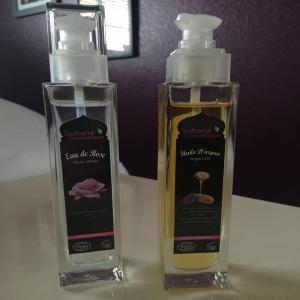  Produits Cosmétiques Bio - hygiene entretien huile d'argan cosmetique bio 100% naturelle certifiée ecocert,  production marocaine--conditionnée en bouteille de verre 100ml avec vaporisateur.-- 