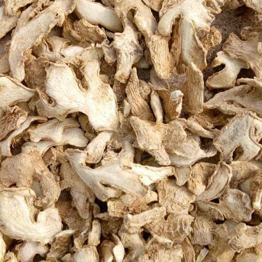  Vente De Gingembre Séché - fruits secs et graines grillées gérant de la société  situé à cotonou bénin cherche des clients serieux et potentiel pouvant achéter nos stock de gingembre séché  quantité 2000 tonnes  . veillez nous contactez pour plus de detail 