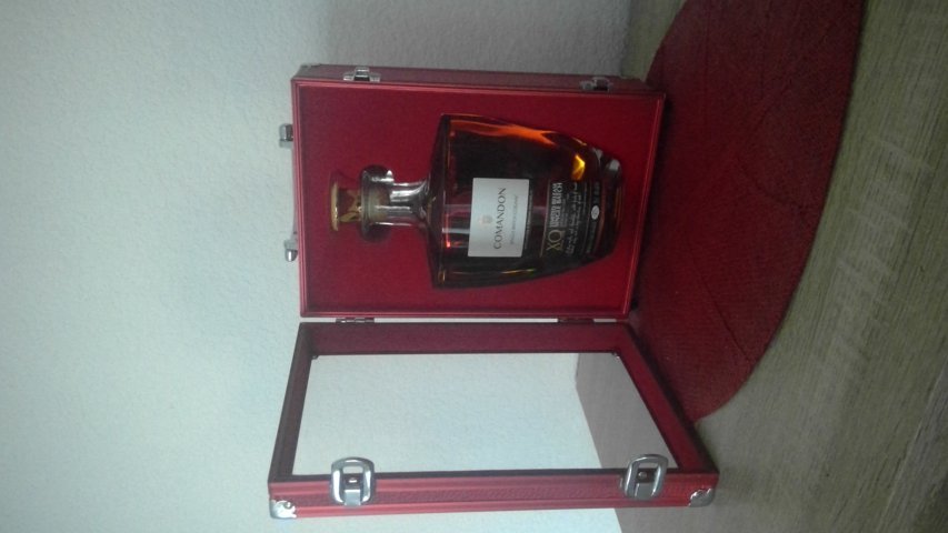  Coffrets Rouge Cognac Xo - boisson alcoolisée ils nous restent 2000 coffrets couleur rouge de cognac xo au prix de 60 € l'unité au lieu des 80 initiale. paiement 50 % à la commande 50 % avant enlèvement par virement bancaire uniquement . je ne réponds que par mail 