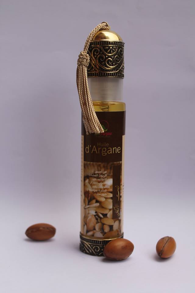  Huile Argan 50 Ml - huiles met à votre disposition en quantités illimitées huile d'argan cosmétique conditionnée en flacons de verre de 50 ml. --nous pouvons également vous fournir une retouche artisanale marocaine qui donnera plus de valeur au produit,  sans oublier la possibilit&eacu