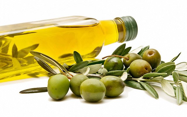  Huile D'olive Extra Viérge - huiles bonjour,  je suis un producteur d'huile d'olive extra vierge de très bonne qualité d'origine maroc d'atlas,  production qui varie de 70t à 80t,  pour le conditionnement selon le choix du client,  pour plus d'information je reste a votre votre disposition 