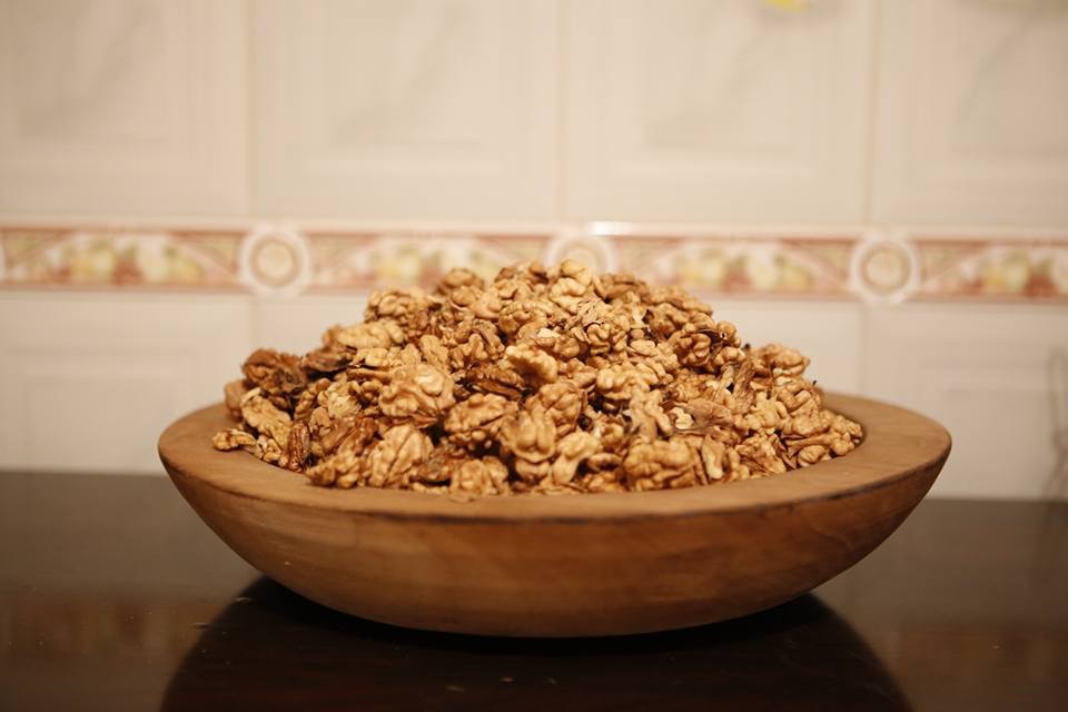  Vente De Noix Marocain - fruits secs et graines grillées bonjour nous sommes une coop&eacute;rative  et on cherche un client serieux pour l'achet&eacute;  des noix,  si quelqu'in est interess&eacute; il peut me contacter nous sommes  acuellement au maroc