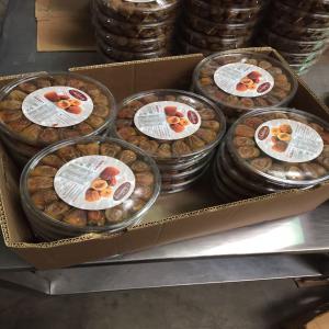  Grossiste De Dattes Sukary Recolte Octobre 2016 - fruits secs et graines grillées vente de dattes sukkary en gros 7 tonnes disponible sur commande en boite de 500grammes et 630 gr de la recolte d'octobre 2016. commande minimum une palette.