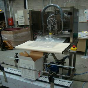  Machines De Remplissage Bag-in-box - matériels machines producteur de machines de remplissage et d'équipements de conditionnent pour bag-in-box depuis plus de 30 ans,  nous proposons des machines de remplissage semi-automatiques ou complètement automatiques destinées au remplissage de vin ,  d'huile d'olive,  de jus de fruits,  de lait , 