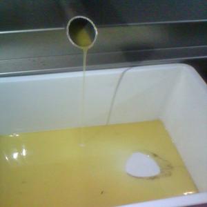  Huile D'olive Vierge - huiles huile d'olive vierge bonne qualité extraction a froid  fruité noir fruité mûr des olive sélectionné de bonne qualité  quantité 4 t en vrac 