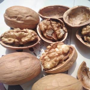  Vente De Noix Walnut - fruits secs et graines grillées bonjour,  --nous sommes une entreprise de distribution de produits agro-alimentaires. nous avons de la noix walnut qu'on a &agrave; vous proposer en grande quantit&eacute;. --nous avons deux qualit&eacute; de noix qui sont disponibles- --- les grade a- qui sont les meilleurs qualit&eacute;s que ayons