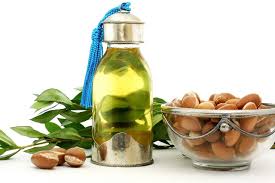  Huile D argan Bio 100% - matiere vegetale nous sommes une entreprise marocaine exportatrice de l'huile cosm&eacute;tique d'argan,  pression &agrave; froid,  nous exportons en vrac ou conditionn&eacute;,  huile d argan,   100% bio,  certifi&eacute; ecocert et onssa,  de tr&egrave;s bonne qualit&eacute;,  sans  additifs et avec un prix tr&egrave;s a
