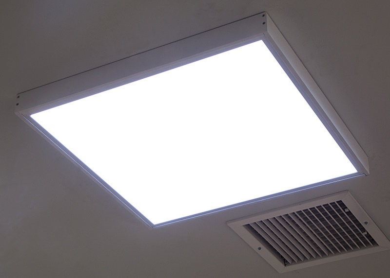  Luminaire Led En Solde - energie renouvelable  entreprise de fourniture et installation des luminaires économique led j'ai un stock qui a été commandé par un client et qui a désisté pour faute de moyen. et a pressent je solde ces luminaires de bureau,  hall,  salle de fete ... pour tout besoin contact&eac